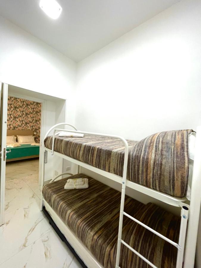 Virgy House Bed & Breakfast Napoli Eksteriør bilde
